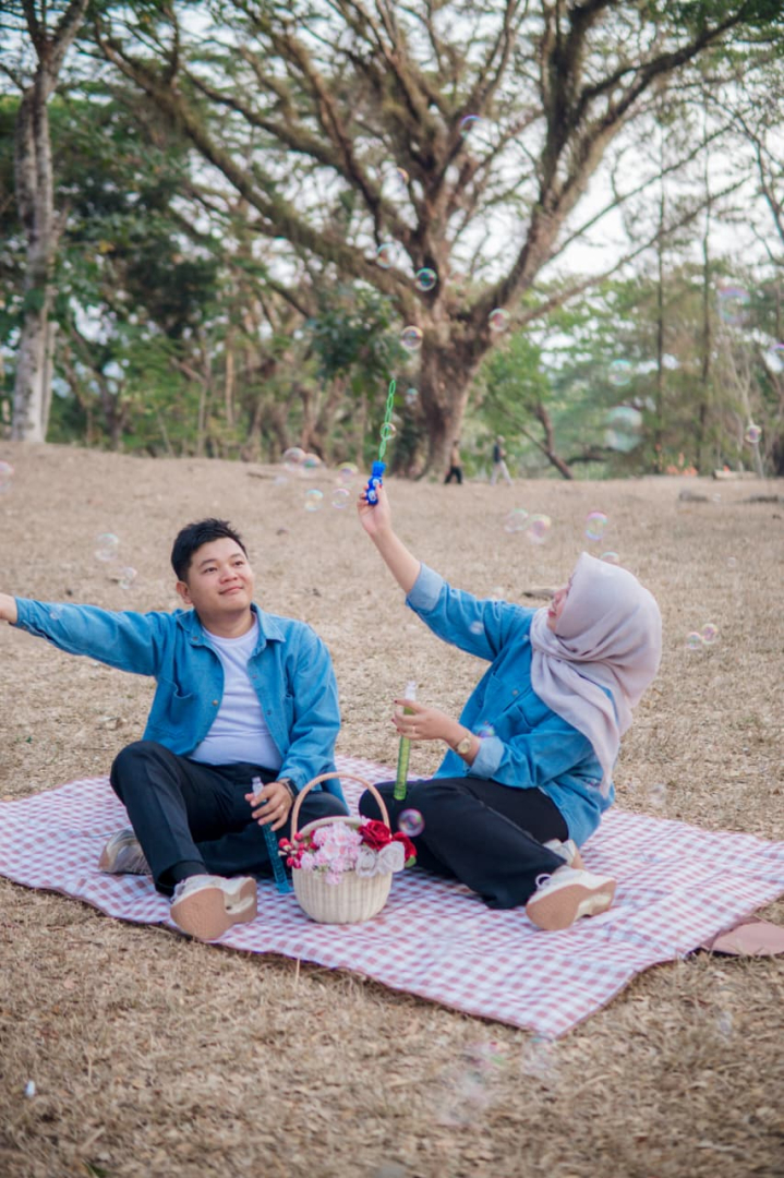 https://rosi-dan-arif.webnikah.com/dirmember/00000029/Rosi_Arif/photo-287684-339386-l-202610040545.jpg